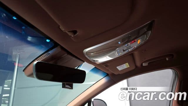 Genesis G90 2022 — ფოტო 18/20