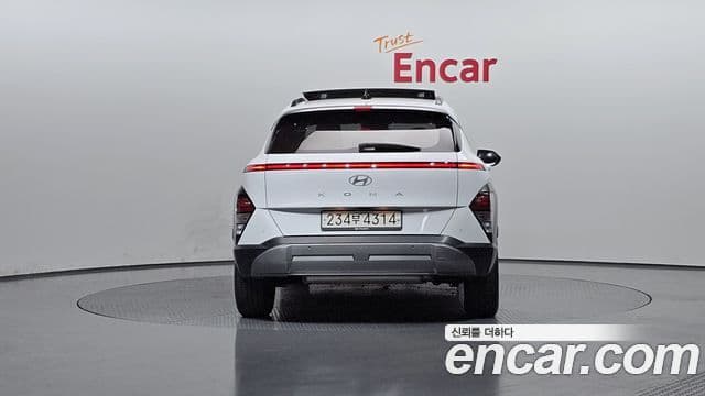 Hyundai Kona Hybrid 2023 — Photo 6/20