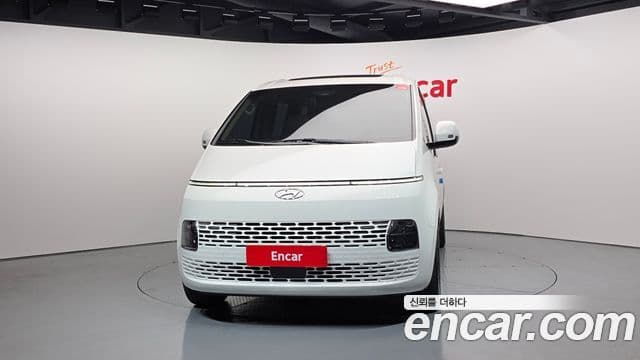 Hyundai Staria 2023 — ფოტო 3/20