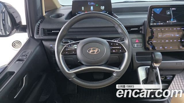 Hyundai Staria 2023 — ფოტო 14/20