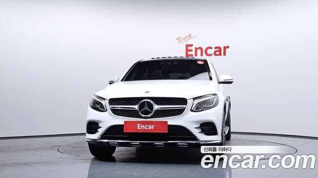 Mercedes-Benz GLC-Class 2018 — Photo 9/20