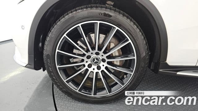 Mercedes-Benz GLC-Class 2018 — Photo 20/20