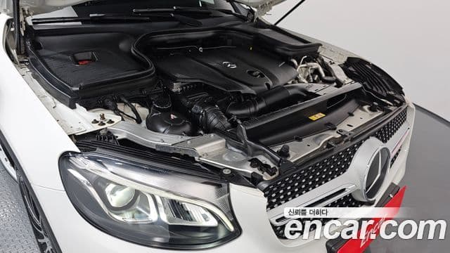 Mercedes-Benz GLC-Class 2018 — Photo 18/20