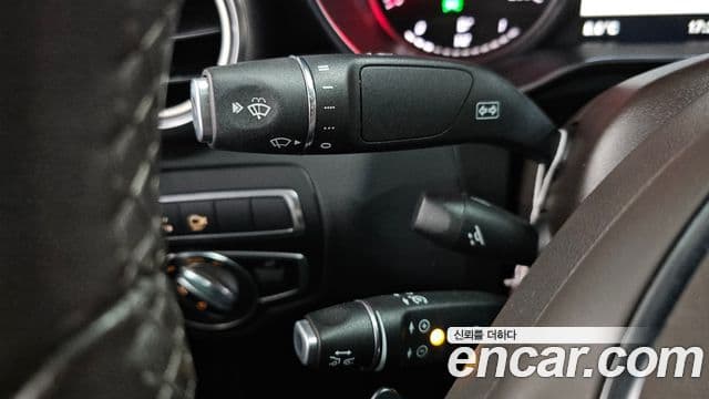 Mercedes-Benz GLC-Class 2018 — Photo 16/20
