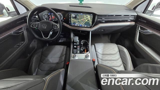 Volkswagen Touareg 2023 — Şəkil 7/20