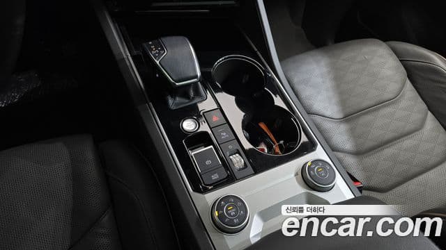 Volkswagen Touareg 2023 — Şəkil 9/20