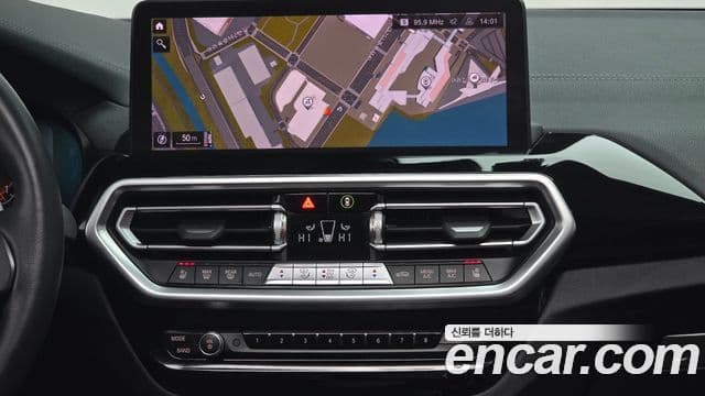 BMW X4 2022 — ფოტო 14/20