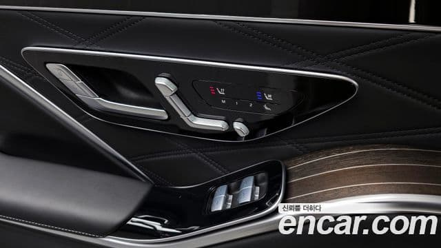 Mercedes-Benz S-Class 2023 — ფოტო 19/20