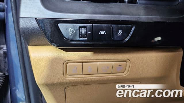 Kia Carnival 2020 — ფოტო 13/20