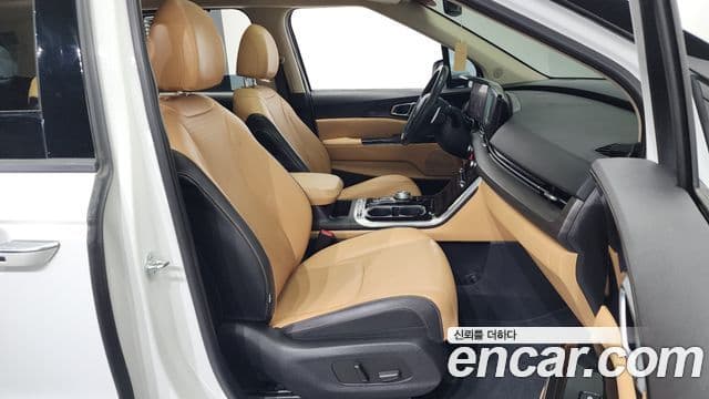 Kia Carnival 2023 — Фото 11/20