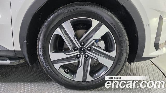 Kia Sorento 2022 — ფოტო 4/20