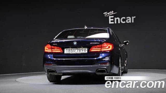 BMW 5 Series 2018 — Photo 6/20