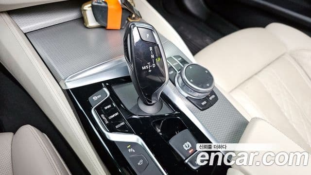 BMW 5 Series 2018 — Photo 3/20