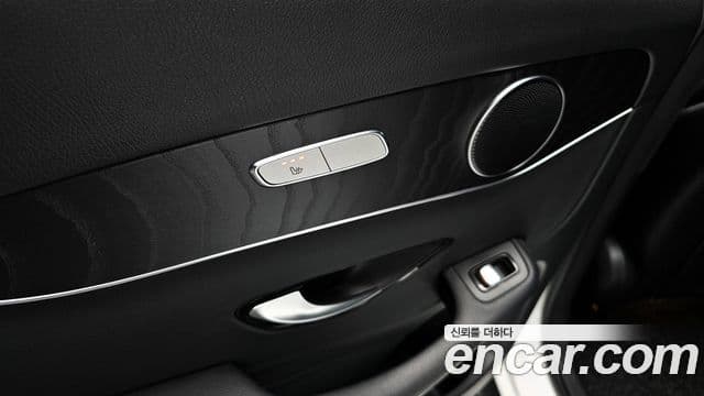 Mercedes-Benz GLC-Class 2019 — ფოტო 19/20
