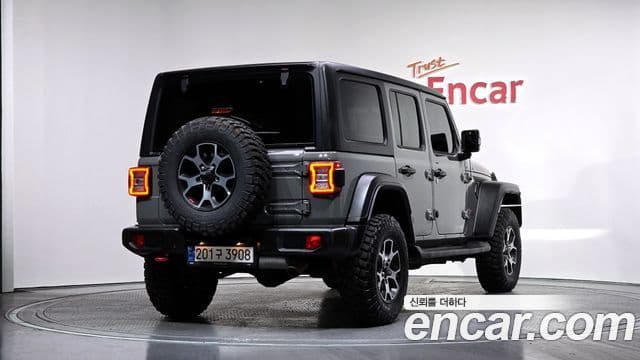Jeep Wrangler 2023 — фото 2 из 20