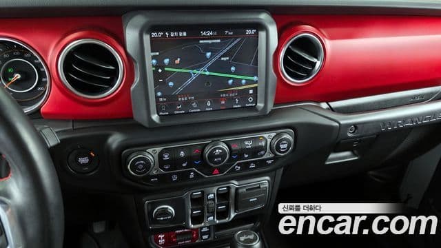 Jeep Wrangler 2023 — фото 14 из 20