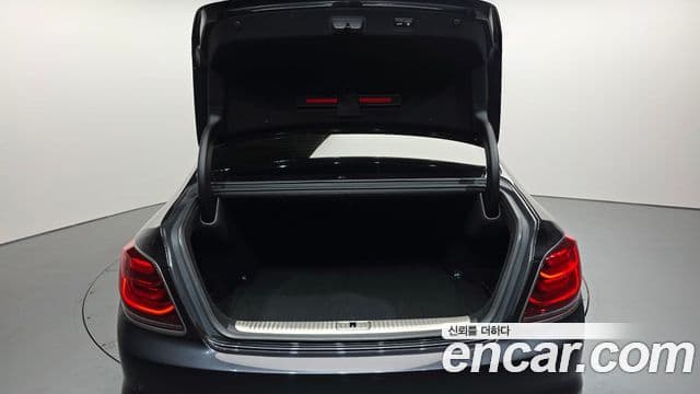 Kia The K9 2018 — ფოტო 19/20