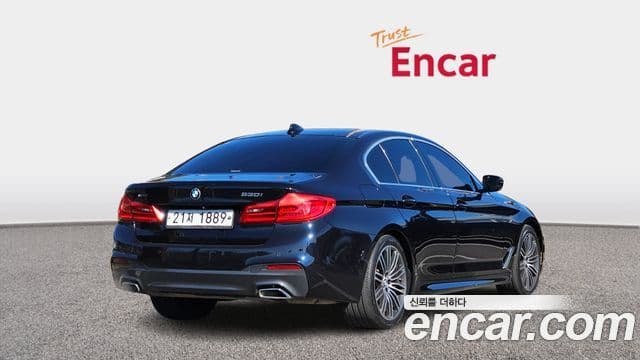 BMW 5 Series 2019 — ფოტო 2/20