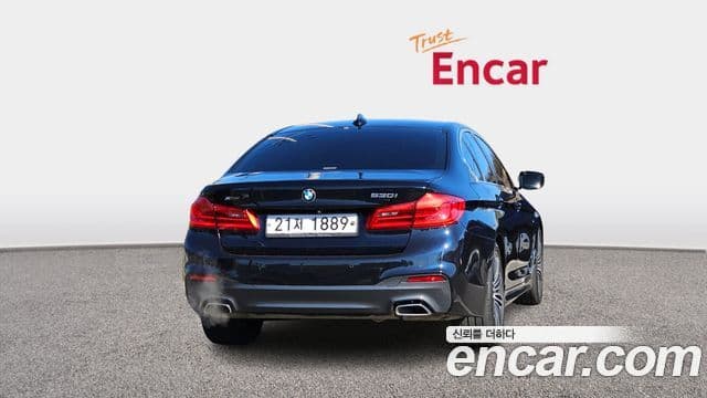 BMW 5 Series 2019 — ფოტო 4/20