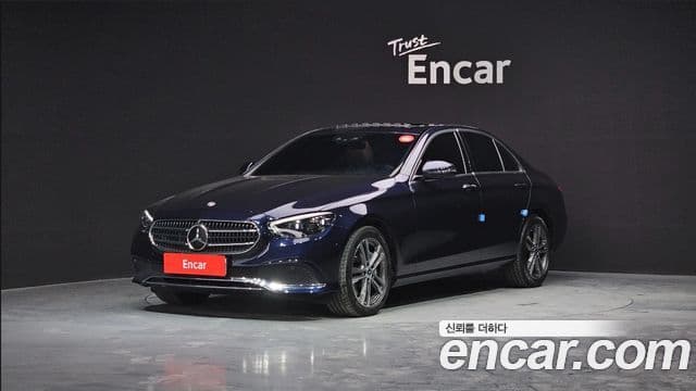 Mercedes-Benz E-Class 2022 — ფოტო 9/19