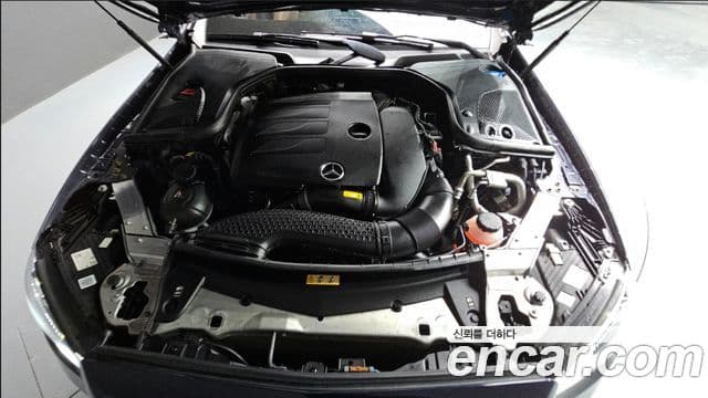Mercedes-Benz E-Class 2022 — ფოტო 5/19