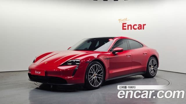 Porsche Taycan 2023 — ფოტო 2/20