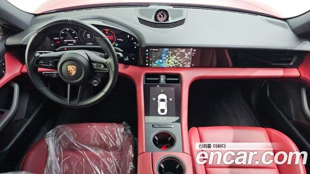 Porsche Taycan 2023 — ფოტო 8/20