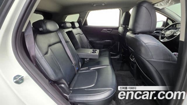 Kia Sportage 2023 — Şəkil 10/20