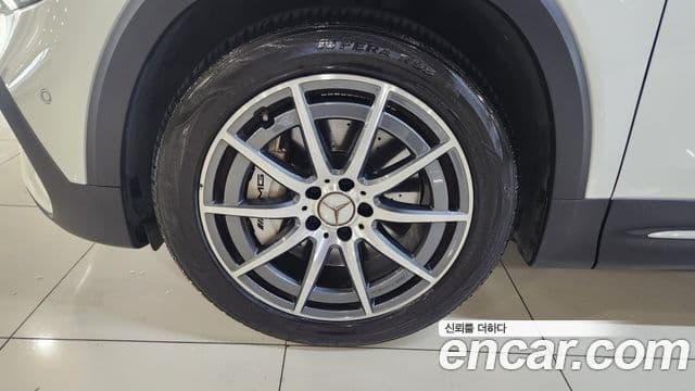 Mercedes-Benz GLB-Class 2023 — Фото 11/20