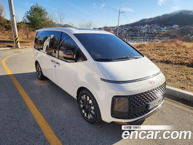 Hyundai Staria 2025 — ფოტო 20/20