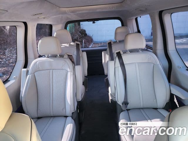 Hyundai Staria 2025 — ფოტო 7/20