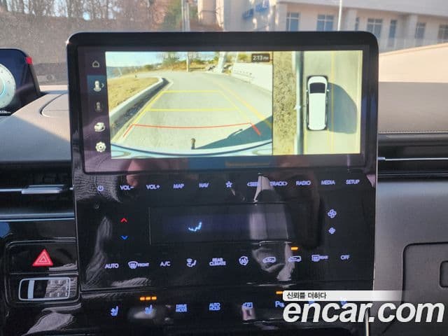 Hyundai Staria 2025 — ფოტო 13/20