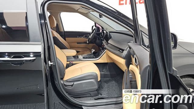 Kia Carnival 2021 — ფოტო 11/20