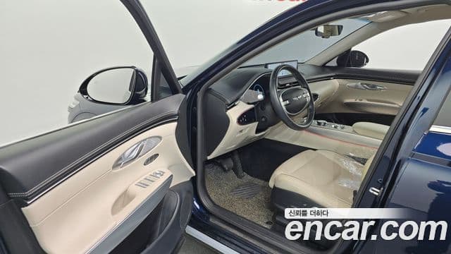Genesis GV70 2021 — ფოტო 10/20
