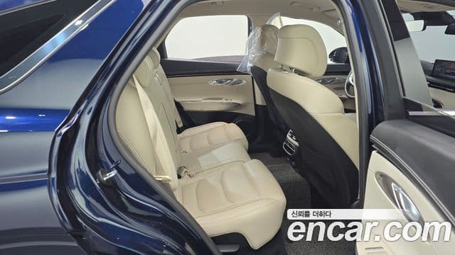Genesis GV70 2021 — ფოტო 12/20