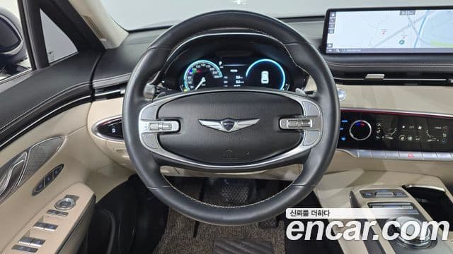 Genesis GV70 2021 — ფოტო 13/20