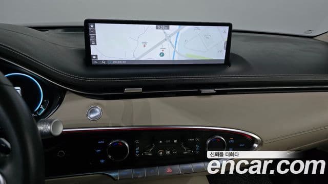 Genesis GV70 2021 — ფოტო 14/20