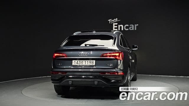 Audi Q5 2022 — ფოტო 3/20
