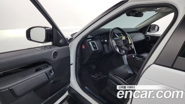 Land Rover Discovery 5 2021 — Şəkil 10/20