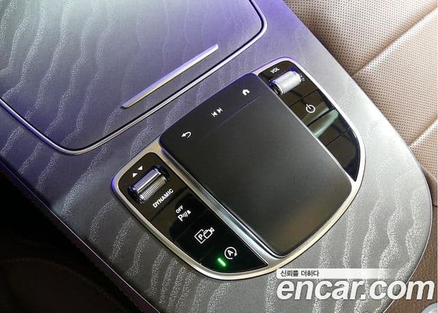 Mercedes-Benz E-Class 2022 — Şəkil 16/20