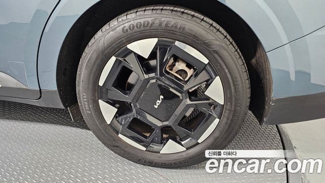 Kia Carnival 2024 — фото 5 из 20