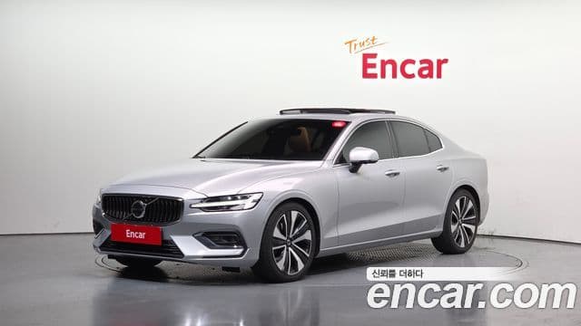 Volvo S60 2022 — Şəkil 1/20