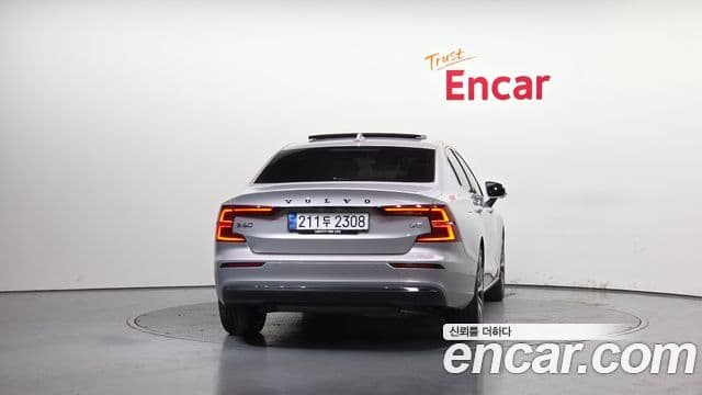 Volvo S60 2022 — Şəkil 4/20