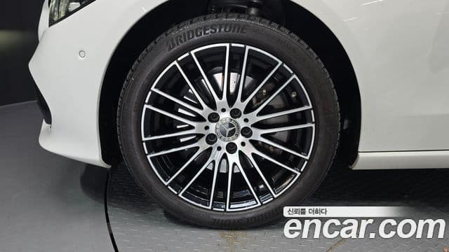 Mercedes-Benz C-Class 2022 — Şəkil 5/20
