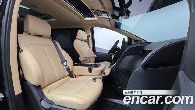 Hyundai Staria 2024 — Şəkil 10/20