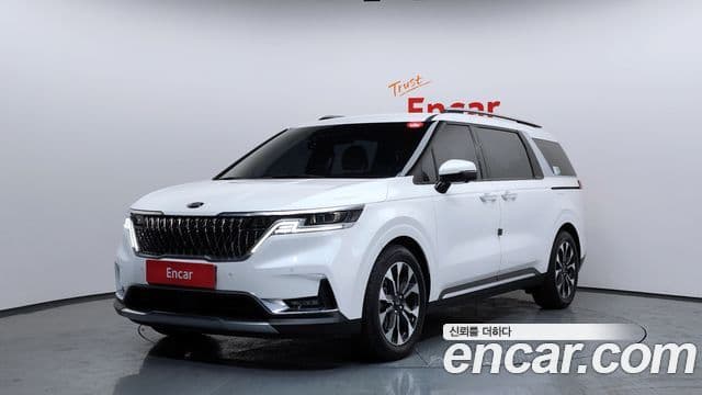 Kia Carnival 2021 — ფოტო 8/20