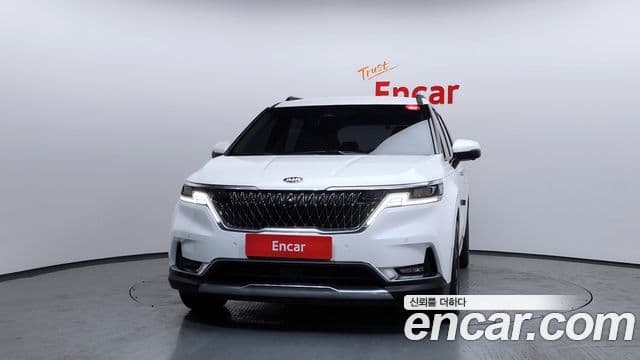 Kia Carnival 2021 — ფოტო 11/20