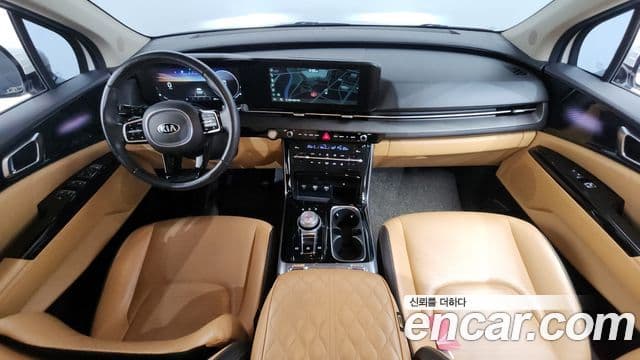 Kia Carnival 2021 — ფოტო 16/20