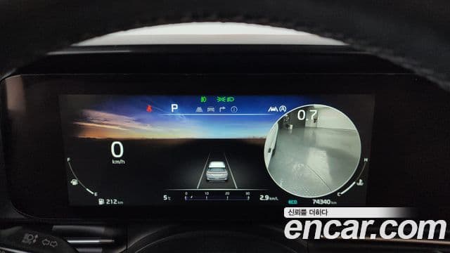 Kia Carnival 2021 — ფოტო 17/20