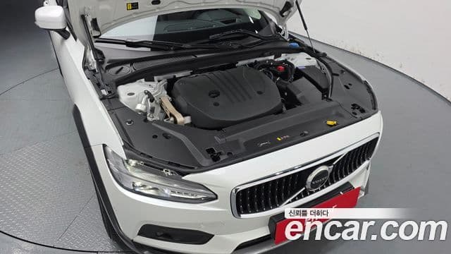 Volvo V90 Cross Country 2025 — Şəkil 6/20